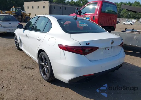 2019 Alfa Romeo Giulia Ti Sport Awd z USA, uszkodzony, nr VIN ZARFANBN2K7603755
